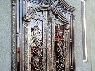 Металлическая дверь